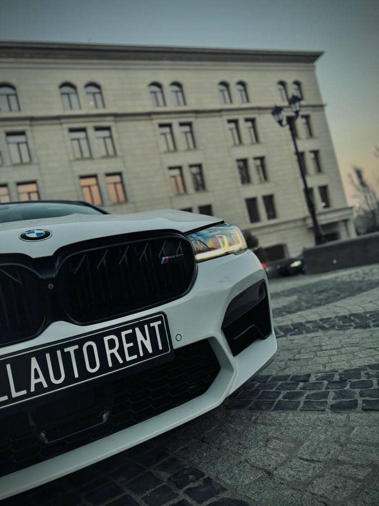 BMW M5 F90